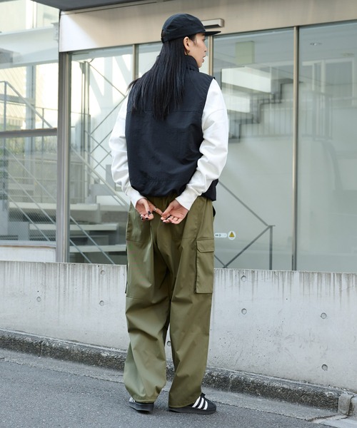 COLONY 2139（コロニートゥーワンスリーナイン）の「ストレッチカーゴパンツ（カーゴパンツ・メンズ・カーキ/ブラック/ホワイト・LARGE/MEDIUM）」の18枚目の写真