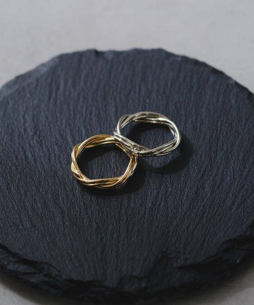BIRTHDAY BAR(バースデイバー)の「Wave Cross Ring(リング・レディース・ゴールド/シルバー・フリー)」の5枚目の写真