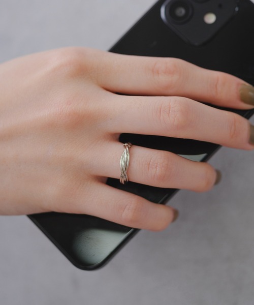 BIRTHDAY BAR(バースデイバー)の「Wave Cross Ring(リング・レディース・ゴールド/シルバー・フリー)」の7枚目の写真