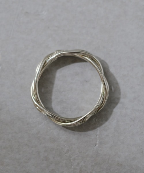 BIRTHDAY BAR(バースデイバー)の「Wave Cross Ring(リング・レディース・ゴールド/シルバー・フリー)」の3枚目の写真
