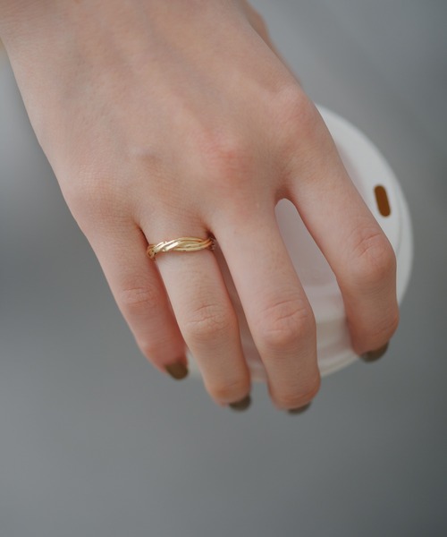 BIRTHDAY BAR(バースデイバー)の「Wave Cross Ring(リング・レディース・ゴールド/シルバー・フリー)」の9枚目の写真