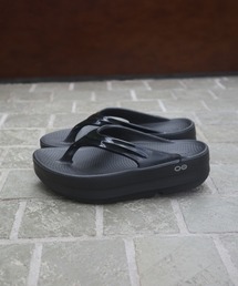 BEAVER（ビーバー）の「OOFOS/ウーフォス　OOmega ウーメガ　リカバリーサンダル　厚底　メンズ レディース（サンダル）」