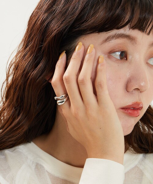 FREAK'S STORE（フリークスストア）の「限定展開　ニュアンス ２ライン リング（リング・レディース・シルバー/ゴールド・ONE SIZE）」の4枚目の写真