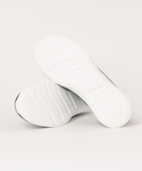 SKECHERS（スケッチャーズ）の「《SKECHERS》VAPOR FOAM LITE（スニーカー・レディース・ブルー系その他/ブラック×ホワイト・22.5cm/24.5cm/23.0cm/24.0cm/25.0cm/23.5cm）」の4枚目の写真