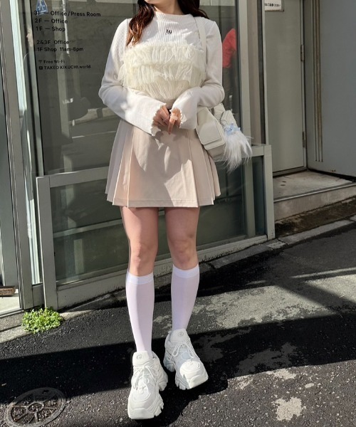 OLIVE des OLIVE(オリーブデオリーブ)の「フリルチュールマルチウェイビスチェ 1041040050(キャミソール・レディース・チャコールグレー/ブラック/オフホワイト・FREE)」の4枚目の写真