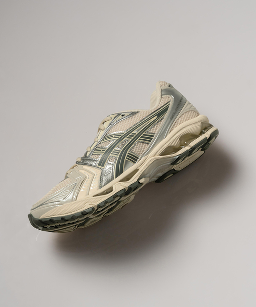 ASICS(アシックス)の「ASICS GEL-KAYANO14 1201A019.110(スニーカー・メンズ・シルバー系その他/シルバー・25.5cm/26cm/26.5cm/27cm/27.5cm/28cm/28.5cm/29cm)」の1枚目の写真