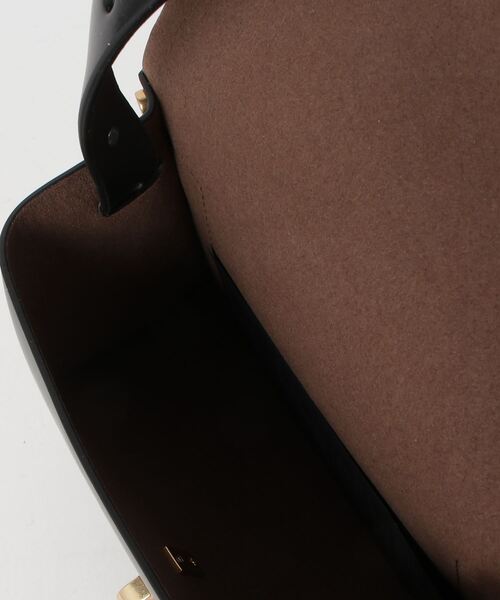 ALLSAINTS（オールセインツ）の「MIRO MINI LEATHER CROSSBODY BAG | MIRO ミニ レザー クロスボディ バッグ（ショルダーバッグ・レディース・ブラック・ONE SIZE）」の11枚目の写真