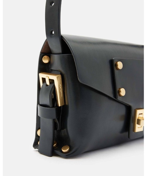 ALLSAINTS（オールセインツ）の「MIRO MINI LEATHER CROSSBODY BAG | MIRO ミニ レザー クロスボディ バッグ（ショルダーバッグ・レディース・ブラック・ONE SIZE）」の6枚目の写真