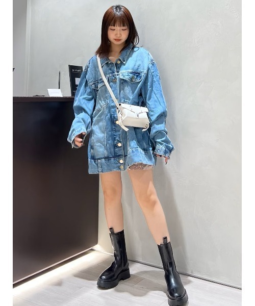 ALLSAINTS（オールセインツ）の「MIRO MINI LEATHER CROSSBODY BAG | MIRO ミニ レザー クロスボディ バッグ（ショルダーバッグ・レディース・ブラック・ONE SIZE）」の13枚目の写真