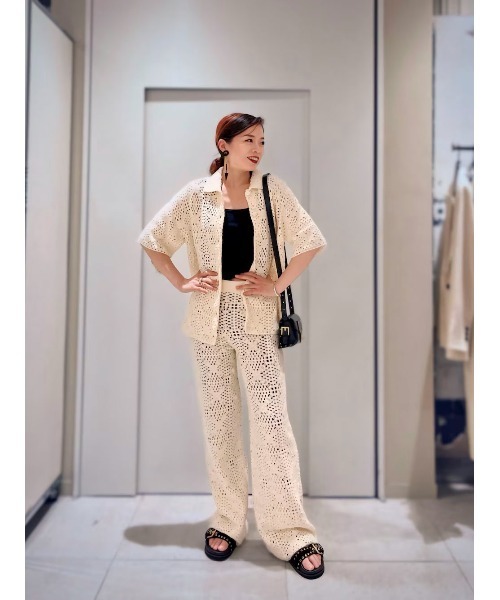 ALLSAINTS（オールセインツ）の「MIRO MINI LEATHER CROSSBODY BAG | MIRO ミニ レザー クロスボディ バッグ（ショルダーバッグ・レディース・ブラック・ONE SIZE）」の18枚目の写真