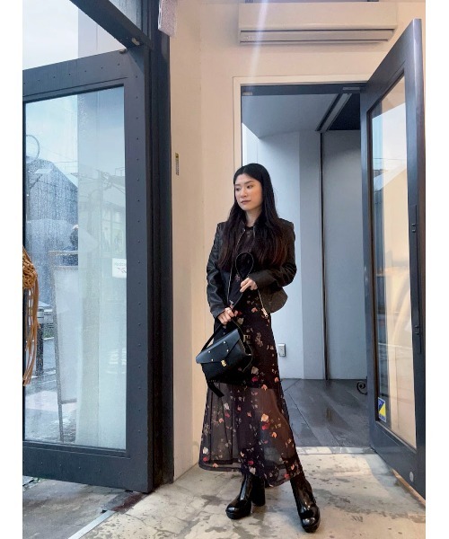 ALLSAINTS（オールセインツ）の「MIRO MINI LEATHER CROSSBODY BAG | MIRO ミニ レザー クロスボディ バッグ（ショルダーバッグ・レディース・ブラック・ONE SIZE）」の21枚目の写真