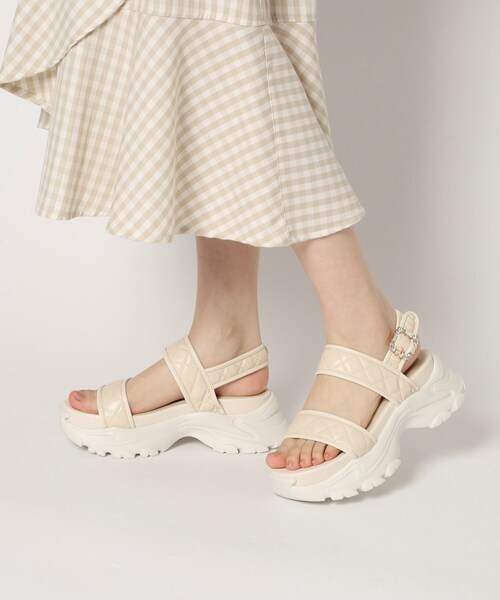ESPERANZA(エスペランサ)の「厚底キルティングスポサン 24SS(サンダル・レディース・アイボリー/ブラック/ピンク系・M/S/L/LL)」の1枚目の写真