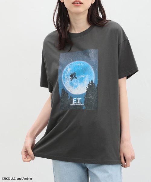Honeys（ハニーズ）の「Ｅ．Ｔ．／ゆるＴシャツ（Tシャツ/カットソー・レディース・ブラック/オフホワイト/スミクロ・S/M/L/LL）」の3枚目の写真