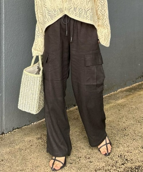 BACK NUMBER（バックナンバー）の「【BACK NUMBER】接触冷感カーゴイージーパンツ（カーゴパンツ・レディース・ダークグレー/カーキブラウン・S/M/L）」の2枚目の写真