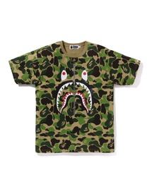 A BATHING APE（アベイシングエイプ）の「ABC CAMO SHARK TEE（Tシャツ/カットソー・メンズ）」