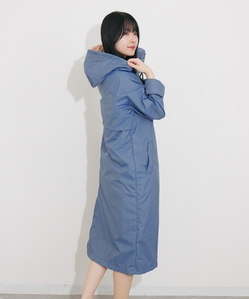 KATHARINE ROSS（キャサリンロス）の「【KATHARINE ROSS】nifty colors 超撥水 新感覚の撥水力ピーチドロップ ステンカラーレインコート WEB限定（レインコート/ポンチョ・レディース・アイボリー/ブルー・MEDIUM）」の19枚目の写真