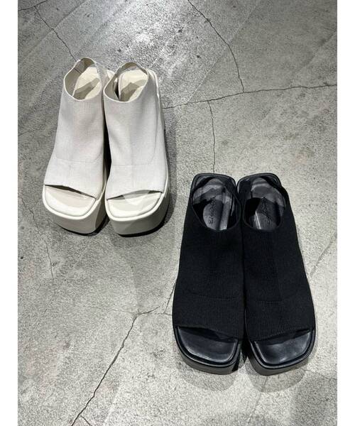 EMODA(エモダ)の「カバーニットサンダル(サンダル・レディース・アイボリー/ブラック・SMALL/MEDIUM/LARGE)」の3枚目の写真