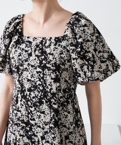 N.（N. Natural Beauty Basic）（エヌエヌナチュラルビューティーベーシック）の「◆スクエアネックバルーンプリントワンピース（ワンピース・レディース・グレー系その他/ブラック系その他・MEDIUM/SMALL）」の19枚目の写真