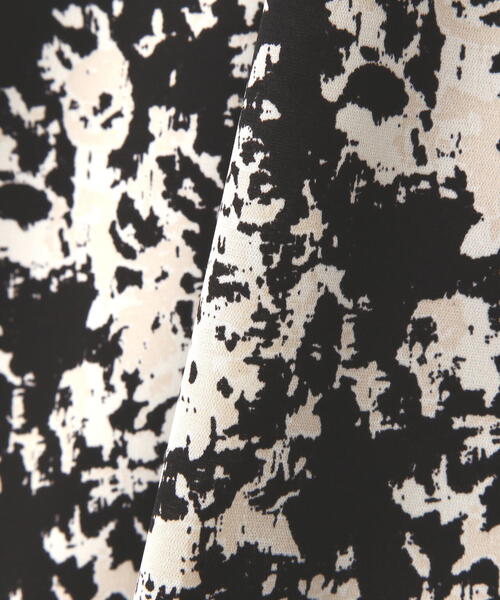 N.（N. Natural Beauty Basic）（エヌエヌナチュラルビューティーベーシック）の「◆スクエアネックバルーンプリントワンピース（ワンピース・レディース・グレー系その他/ブラック系その他・MEDIUM/SMALL）」の22枚目の写真