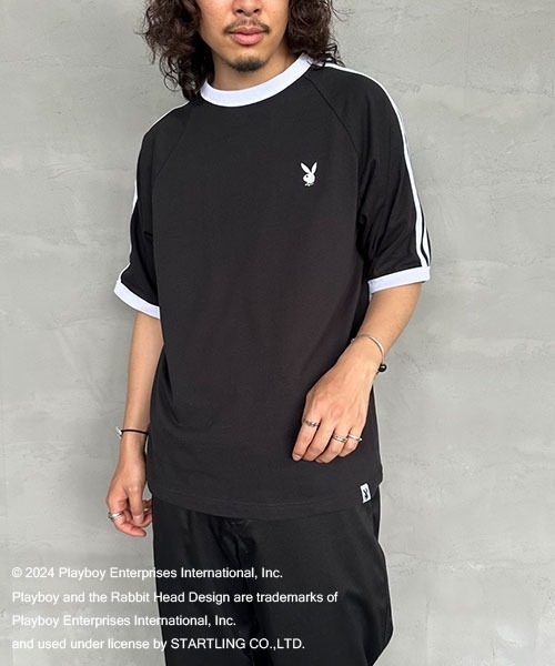 PLAYBOY（プレイボーイ）の「【WEB限定】[PLAYBOY×SEQUENZ/プレイボーイ×シークエンズ] バックプリントラインTシャツ（Tシャツ/カットソー・レディース・ブラック/オートミール・M/L）」の7枚目の写真