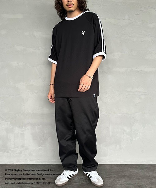 PLAYBOY（プレイボーイ）の「【WEB限定】[PLAYBOY×SEQUENZ/プレイボーイ×シークエンズ] バックプリントラインTシャツ（Tシャツ/カットソー・レディース・ブラック/オートミール・M/L）」の13枚目の写真