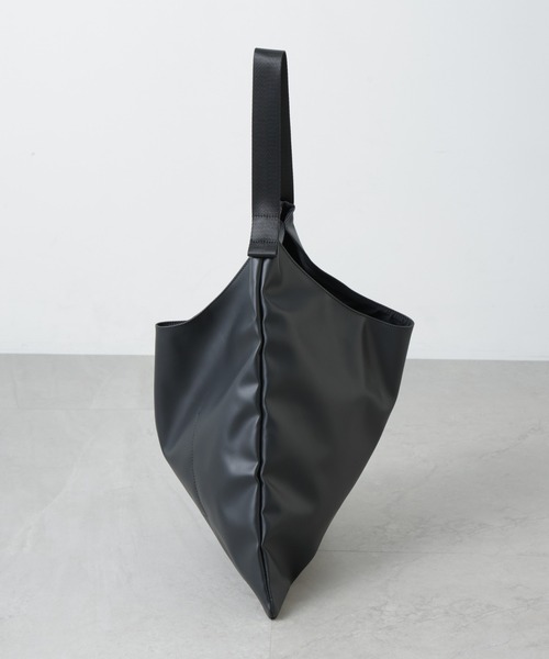 NANO universe（ナノユニバース）の「WEB限定/シンセティックレザーワンストラップショルダーバック（ショルダーバッグ・メンズ・グレー/ブラック・FREE）」の20枚目の写真