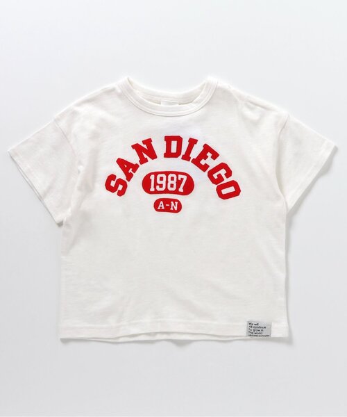 BREEZE(ブリーズ)の「【リンク・ユニセックス】5柄カレッジTシャツ_80~160cm展開_一部WEB限定サイズ(Tシャツ/カットソー・キッズ・チャコール/オレンジ/イエロー/オフホワイト/パープル・130/140/120/150/160/80/90/100/110)」の1枚目の写真