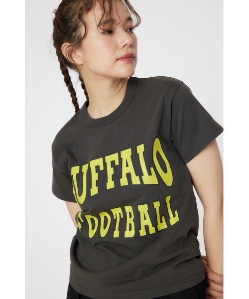 RODEO CROWNS WIDE BOWL(ロデオクラウンズワイドボウル)の「BUFFALO FOOTBALL Tシャツ(Tシャツ/カットソー・レディース・ライトベージュ/チャコールグレー/マジェンタ・FREE)」の1枚目の写真
