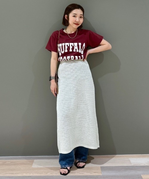 RODEO CROWNS WIDE BOWL(ロデオクラウンズワイドボウル)の「BUFFALO FOOTBALL Tシャツ(Tシャツ/カットソー・レディース・ライトベージュ/チャコールグレー/マジェンタ・FREE)」の7枚目の写真
