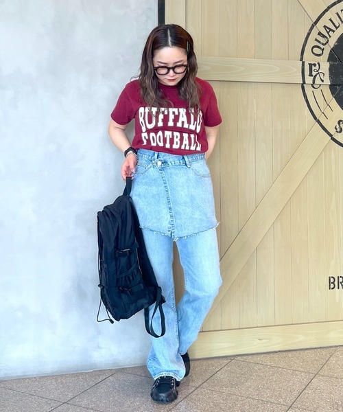 RODEO CROWNS WIDE BOWL(ロデオクラウンズワイドボウル)の「BUFFALO FOOTBALL Tシャツ(Tシャツ/カットソー・レディース・ライトベージュ/チャコールグレー/マジェンタ・FREE)」の8枚目の写真
