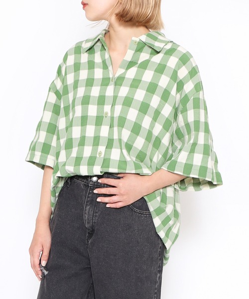 PUNYUS（プニュズ）の「ギンガムチェックオーバーシャツ（シャツ/ブラウス・レディース・ブラウン/グリーン/ピンク・3/4）」の4枚目の写真