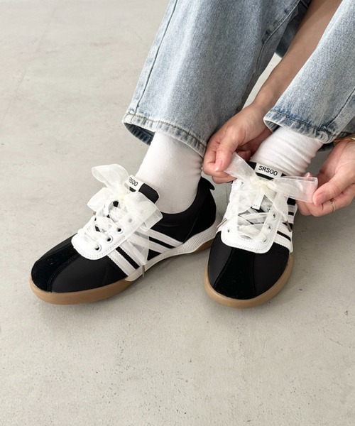 CLEA（クレア）の「【靴紐2点SET】サイドラインジャーマントレーナースニーカー（スニーカー・レディース・ブラック/アイボリー/シルバー/ピンク・23.5cm/24.5cm）」の16枚目の写真