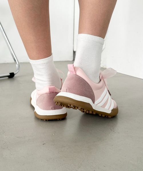 CLEA（クレア）の「【靴紐2点SET】サイドラインジャーマントレーナースニーカー（スニーカー・レディース・ブラック/アイボリー/シルバー/ピンク・23.5cm/24.5cm）」の21枚目の写真