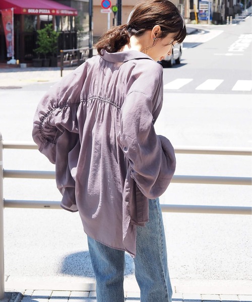 bonny ギャザーシアーシャツ　white bonny ギャザーシアーシャツ white トップス
