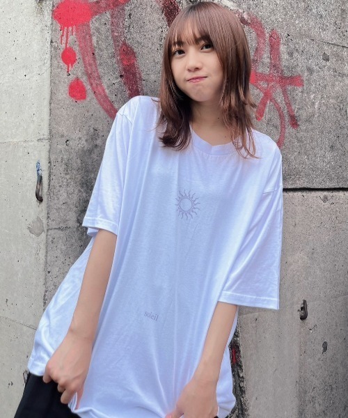 マネスキン ツアー FISHEYE ECRU Tシャツ Lサイズ 新品未使用 プロフィール フォックス スネーク オーバーサイズ Tシャツ