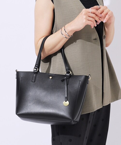 SHOO・LA・RUE（シューラルー）の「◆【軽量／2WAY】前後ポケットトートバッグ（トートバッグ・レディース・グレー/ブラック/ベージュ系4・00）」の4枚目の写真