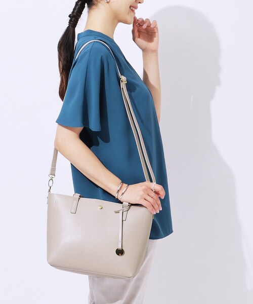 SHOO・LA・RUE（シューラルー）の「◆【軽量／2WAY】前後ポケットトートバッグ（トートバッグ・レディース・グレー/ブラック/ベージュ系4・00）」の19枚目の写真