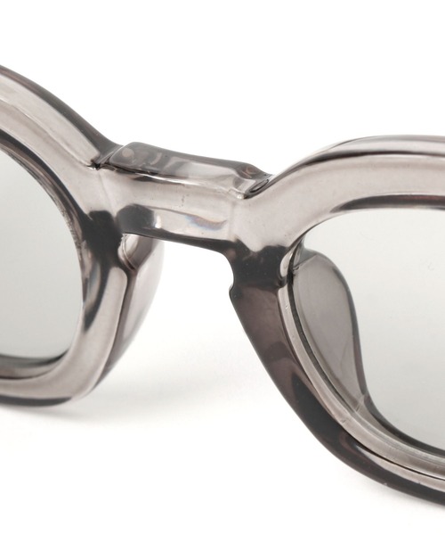 LAKOLE(ラコレ)の「ワイドフレームボストンサングラス / 129509(サングラス・レディース・カーキ/グレー/ベージュ・FREE)」の7枚目の写真