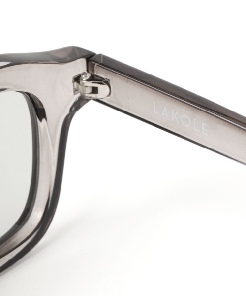 LAKOLE(ラコレ)の「ワイドフレームボストンサングラス / 129509(サングラス・レディース・カーキ/グレー/ベージュ・FREE)」の9枚目の写真