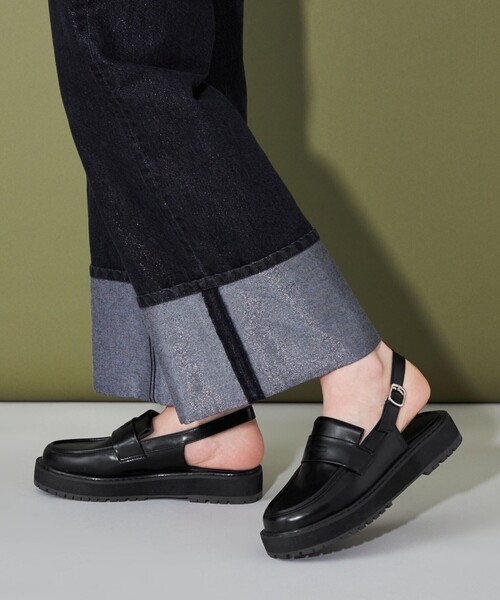 CITEN（シテン）の「＜CITEN＞ ボリュームソール バックルベルト ローファー（ローファー・レディース・ブラック/シルバー・S/M/L）」の2枚目の写真