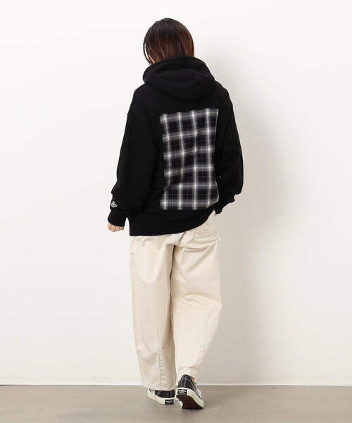 Purple&Yellow（パープルアンドイエロー）の「パネルチェックプルオーバーパーカ（パーカー・メンズ・アイボリー/ブラック・SMALL/MEDIUM/LARGE）」の17枚目の写真