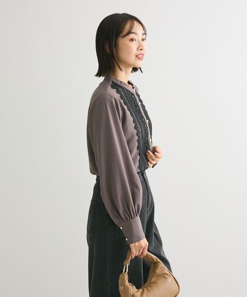 ELENCARE DUE（エレンカーレデュエ）の「・ELENCARE　DUE　フロントレースブラウス（シャツ/ブラウス・レディース・チャコールグレー/ブラック/オフホワイト・FREE）」の14枚目の写真