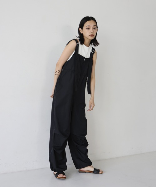 hellam（へラム）の「ナイロンサイドタックオールインワン（つなぎ/オールインワン・レディース・チャコール/アイボリー/ブラック・FREE）」の9枚目の写真