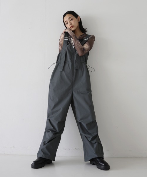 hellam（へラム）の「ナイロンサイドタックオールインワン（つなぎ/オールインワン・レディース・チャコール/アイボリー/ブラック・FREE）」の14枚目の写真