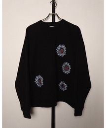 ATELANE/ダンボールポンチ ランダムフラワー刺繍 L/S TEE