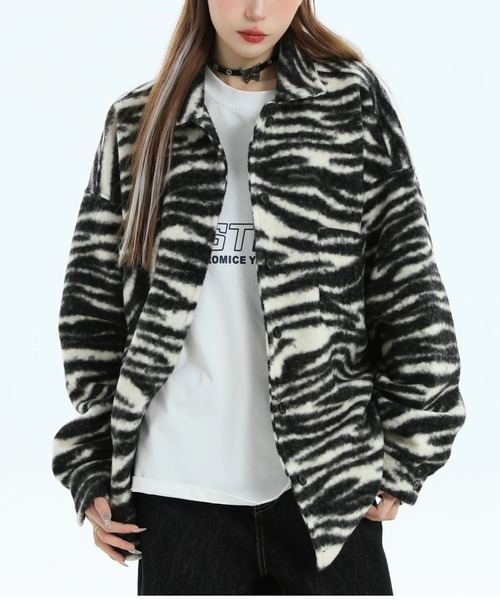 DIAVEL（ディアベル）の「選べるヒョウ柄orゼブラ柄　シャツ風ボアジャケット（その他アウター・レディース・モカ/ホワイト/ブラウン/グレー・M）」の21枚目の写真