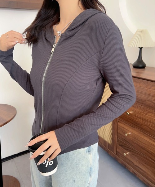 aimoha（アイモハ）の「リブジップアップパーカー（パーカー・レディース・ベージュ/ネイビー/ホワイト/ブラック/グレー・FREE）」の3枚目の写真