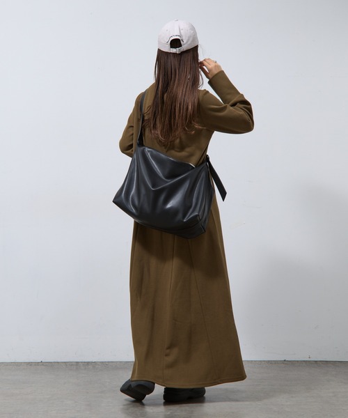 COLONY 2139（コロニートゥーワンスリーナイン）の「カルゼ長袖フレアワンピース（ワンピース・レディース・ライトグレー/ブラック/カーキ・FREE）」の13枚目の写真