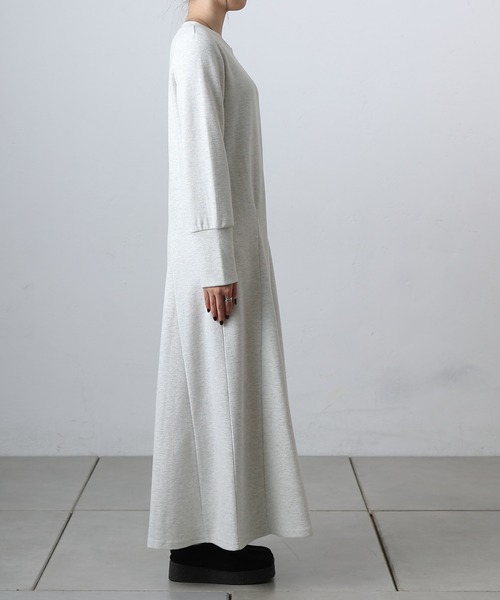 COLONY 2139（コロニートゥーワンスリーナイン）の「カルゼ長袖フレアワンピース（ワンピース・レディース・ライトグレー/ブラック/カーキ・FREE）」の17枚目の写真