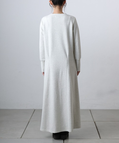 COLONY 2139（コロニートゥーワンスリーナイン）の「カルゼ長袖フレアワンピース（ワンピース・レディース・ライトグレー/ブラック/カーキ・FREE）」の18枚目の写真